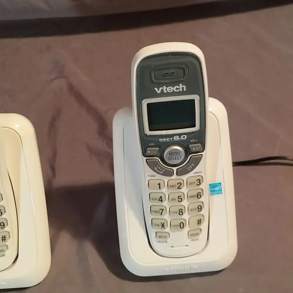 VTech CS6114 DECT 6.0 Digital Cordless Phones with Caller ID/Call Waiting